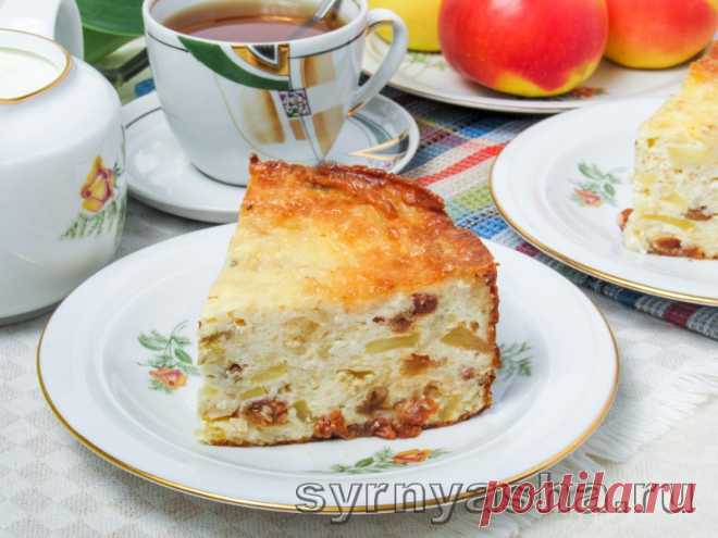 Творожная запеканка с овсяными хлопьями, изюмом и яблоками   Ингредиенты:  творог – 500 г; яйца – 2 шт.; сахар – 100 г (5 стол. ложек); овсяные хлопья – 80 г (1 стакан); яблоки – 300 г (2-3 шт.); изюм – 70 г (0,5 стакана);
