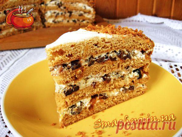 Медовый торт с черносливом - Простые рецепты Овкусе.ру