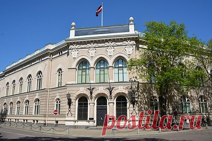 МВФ раскритиковал введенный для нужд госбезопасности Латвии налог на сверхприбыль банков