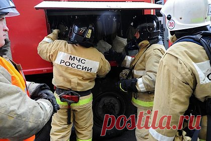 В российском жилом доме россиянка с двумя детьми отравилась угарным газом. В городе Энгельс Саратовской области три человека отравились угарным газом. Об этом сообщил глава Минздрава российского региона Олег Костин в Telegram-канале. По его данным, отравление угарным газом произошло в квартире на улице имени Марины Расковой. Пострадала женщина 54 лет и двое детей трех и семи лет.