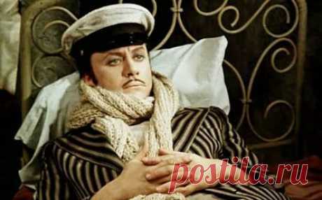 ГЕНИАЛЬНОЕ РАССУЖДЕНИЕ ОСТАПА О СЧАСТЬЕ *&quot;Двенадцать стульев&quot; ИЛЬЯ ИЛЬФ И ЕВГЕНИЙ ПЕТРОВ Остап Бендер, «великий комбинатор», знавший «четыреста сравнительно честных способов отъёма денег», также не чужд радостям простого человеческого счастья. Он умён