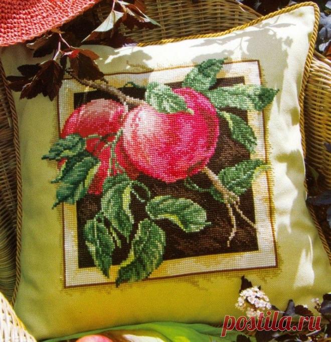 Схема для вышивки подушки яблоки. Подушка с вышивкой Яблоки |