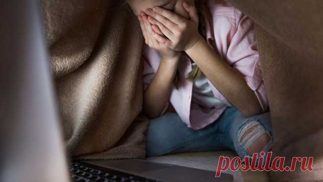 Раскрыты симптомы и способы лечения социофобии. Поставить диагноз "социальная фобия" может только врач-психотерапевт. Однако перед походом к специалисту можно самостоятельно определить уровень социальной тревожности, чтобы понять, есть ли повод обращаться за помощью. Для этого ...