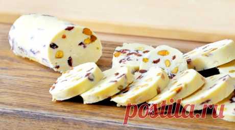 Шоколадная колбаса со сгущенкой, клюквой и фисташками