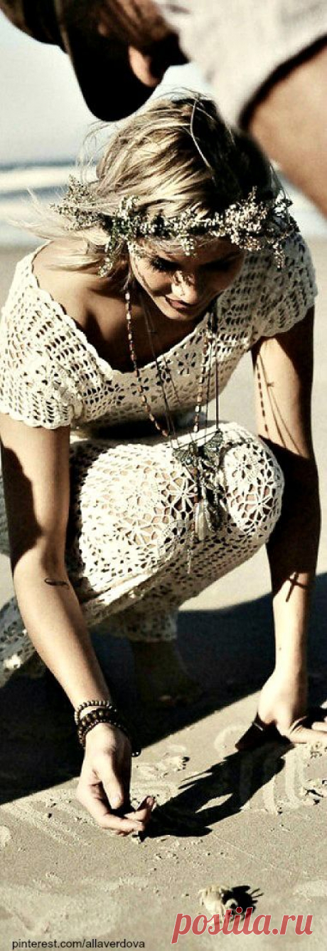 Найдено на сайте stylemepretty.com.