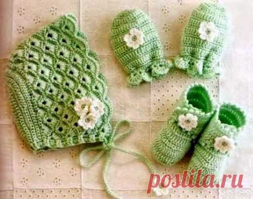 Зеленый чепчик для грудничка. Схема вязания крючком