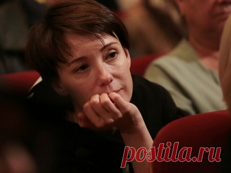 Чулпан Хаматова рассказала о надежде на еврейскую кровь - Life Идеи © Наталья Мущинкина© Московский КомсомолецУехавшая из России после начала СВО актриса Чулпан Хаматова рассказала, что чувствовала себя еврейкой и очень