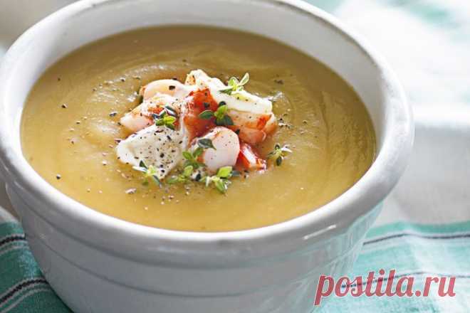 Potato, saffron & prawn soup