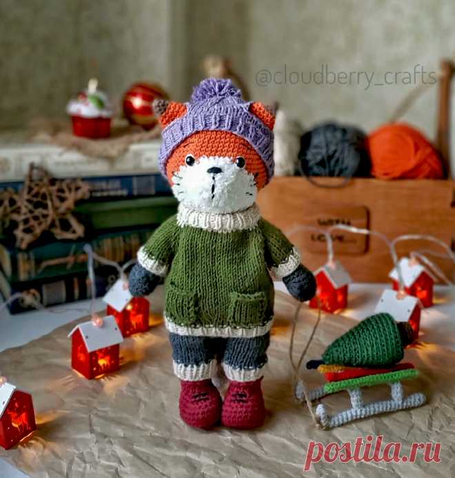 PDF Зимний Лис крючком. FREE crochet pattern; Аmigurumi animal patterns. Амигуруми схемы и описания на русском. Вязаные игрушки и поделки своими руками #amimore - Лиса, лисица, лисёнок, лисичка.