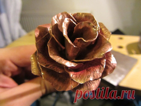 Роза из металла