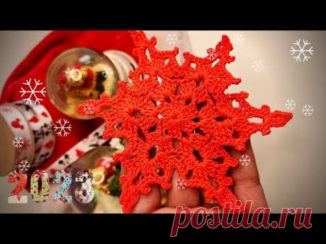 Как вязать крючком красную снежинка за 12 минут! Легкое вязание крючком для начинающих