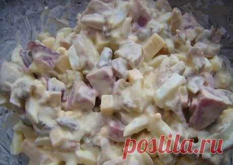 Cook Good - лучшие рецепты
Салат &quot;Купеческий&quot;

Ингредиенты:
отварная говядина
яйца
маринованный лук
маринованные грибы
твёрдый сыр
майонез