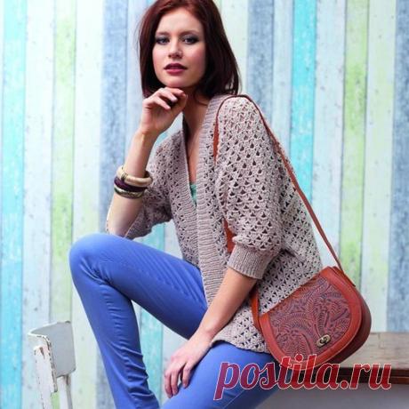 Кардиган с рукавами «летучая мышь»
Ни один летний гардероб не обойдется без классического кардигана, а силуэт «летучая мышь» и связанные спицами планки придают ажурной романтической модели легкий спортивный оттенок.
Журнал «Маленькая Diana» № 6/2016
Показать полностью…