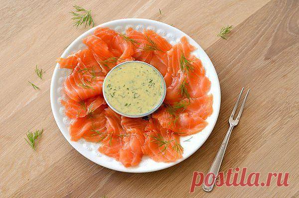 Ингредиенты:
Филе лосося (без костей) – 2 шт (каждый около 400 г)
Соль – 4 столовых ложки
Сахар – 2 столовых ложки
Ягоды можжевельника – 1 чайная ложка
Семена горчицы – 1 чайная ложка
Молотый перец