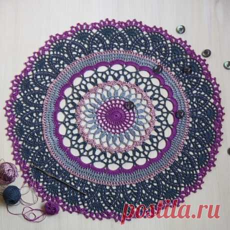 Красивая салфетка крючком