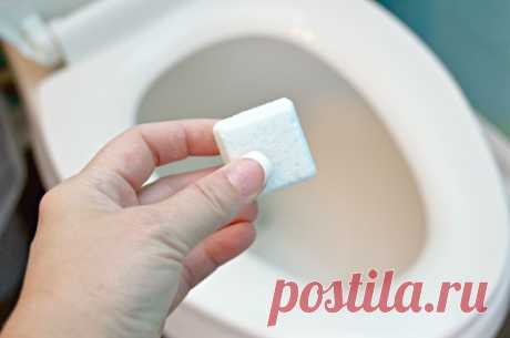 This toilet cleaning hack can be made with only 3 household ingredients and will leave your toilets fresh and clean!