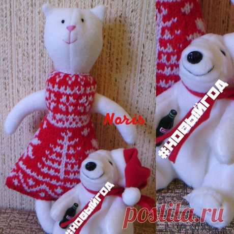Доброе утро! Игрушка подарена, поэтому уже можно показывать ;-) Кошечка выполнена по рисунку маленькой девочки. А я уже чувствую медленное приближение нового года🎄 
#вязанка💜💜 #irinakharlova #ручнаяработа #toycat #toybear #игрушка #creative_and_fun #happinewyear #новыйгод2017🎄 #люблювязать