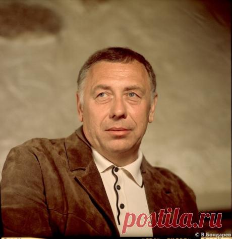 Анатолий Папанов, 31 октября, 1922
• 5 августа 1987