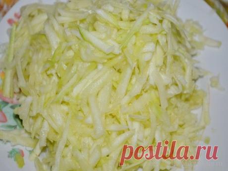 Кабачковая запеканка - пусть и не низкокалорийная, но очень вкусная!