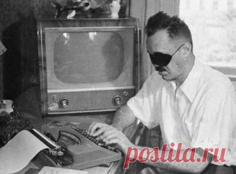 Эдуард Аркадьевич Асадов: биография и лучшие стихи | Imenno.ru