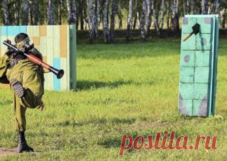 Минобороны модернизировало саперную лопату Российское военное ведомство модернизировало один самых старых элементов солдатской экипировки – малую пехотную лопату (МЛП), более известную как саперная лопатка, пишет газета Известия.
Ей на смену …