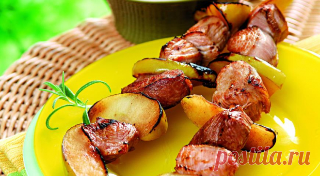 Шашлычки из индейки с яблоком, пошаговый рецепт с фото на 251 ккал