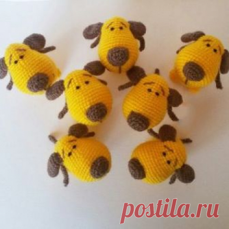Желтая собачка амигуруми - подарок-сувенир к Новому 2017 году. Вяжется собачка легко и быстро. Автор схемы амигуруми - Юлия Ковалева.