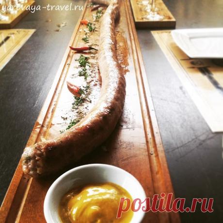 Один из лучших ресторанов в Нячанге: от метровой колбасы до собственной пивоварни. | Путешествия с Ириной Яровой