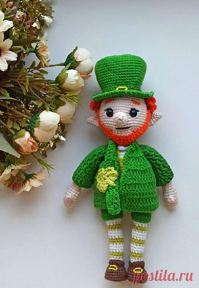 PDF Лепрекон Патрик крючком. FREE crochet pattern; Аmigurumi doll patterns. Амигуруми схемы и описания на русском. Вязаные игрушки и поделки своими руками #amimore - кукла лепрекон, гном, гномик.