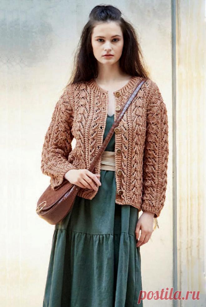 Коричневый жакет с ажурными полосами. Описание вязания - delava-ya.ru