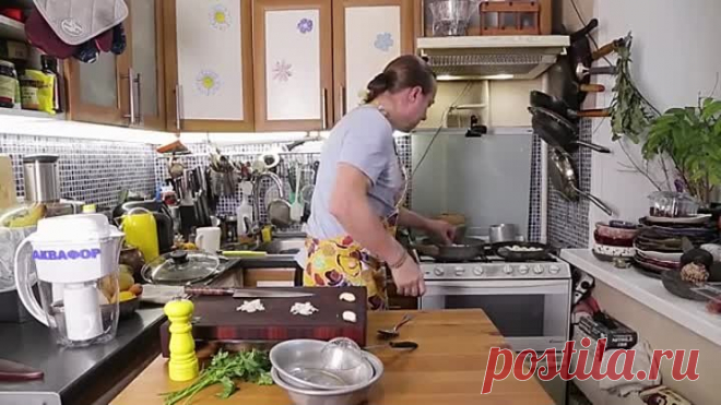 Выясняю как вкуснее жарить пельмени.