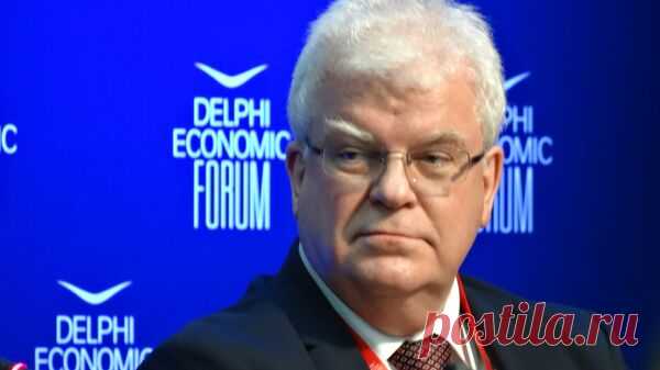 Стены в Европе пользуются большим спросом, чем мосты, заявил Чижов