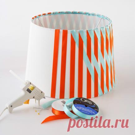 Декорируем абажур с помощью лент