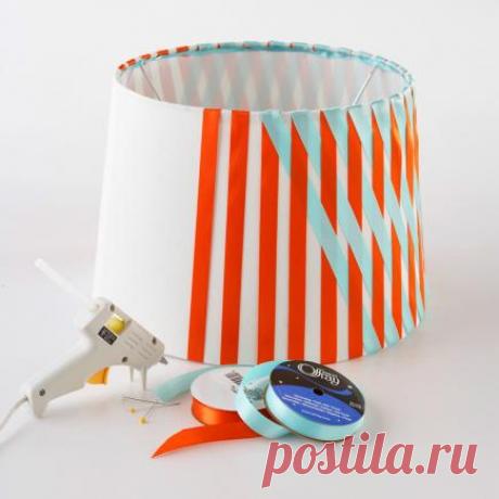 Декорируем абажур с помощью лент