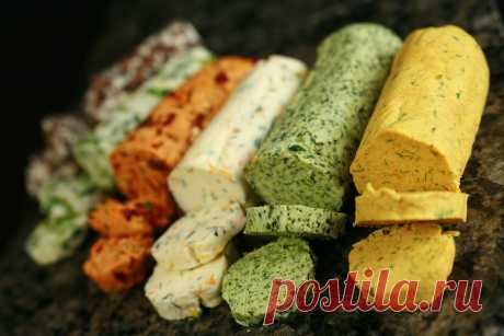 Learning how to make Compound butter is easy - and it's SO customizable. Flavour with spices, fresh herbs, zest, finely chopped vegetables...