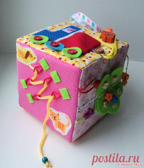 Развивающие кубики.