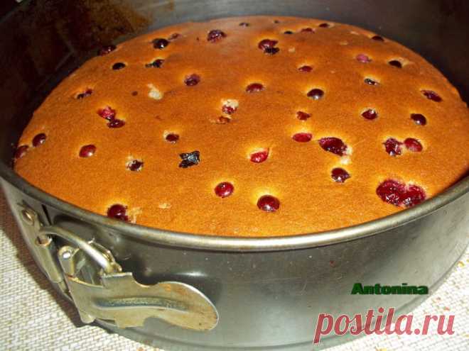 Кекс с брусникой