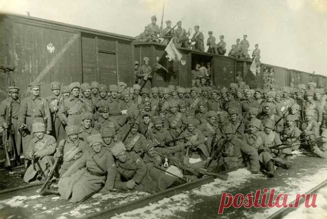 В мае 1918 года в Челябинске поднялось восстание 40-тысячного Чехословацкого корпуса. Мятеж оказал колоссальное влияние на последующие события в России. Многие историки уверены, что именно бунт легионеров ознаменовал собой начало Гражданской войны в стране.