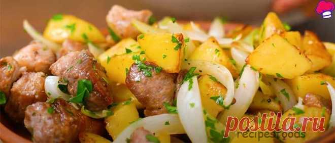 Самая вкусная свинина с картошкой на сковороде