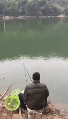 На секундочку отвлёкся