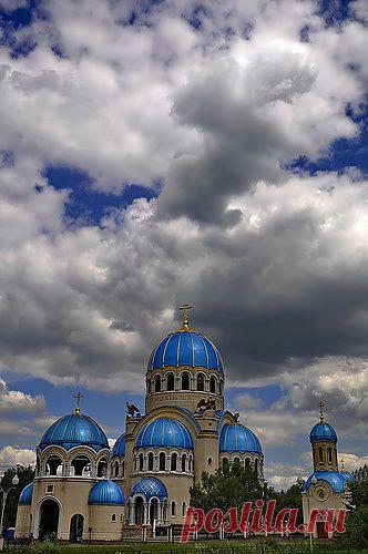 Храм Живоначальной Троицы на Борисовских прудах.
