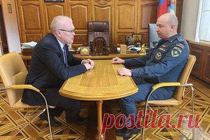 В российском городе произошел выброс хлора. В городе Кирово-Чепецк Кировской области произошел выброс хлора. Об этом сообщил губернатор региона Александр Соколов. «Утром жители города почувствовали резкий запах в районе автозаправки. Спасатели провели и продолжают проводить замеры предельно допустимой концентрации веществ — не превышена», — написал он.