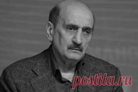 Умер советский диссидент Сергей Григорьянц. Умер советский диссидент и правозащитник Сергей Григорьянц. Он скончался на 82 году жизни. Причина смерти не раскрывается. В 1975 и 1983 годах Григорьянц был приговорен к реальным тюремным срокам за критику советской власти. В 1987 году основал журнал «Гласность» и одноименный правозащитный фонд.