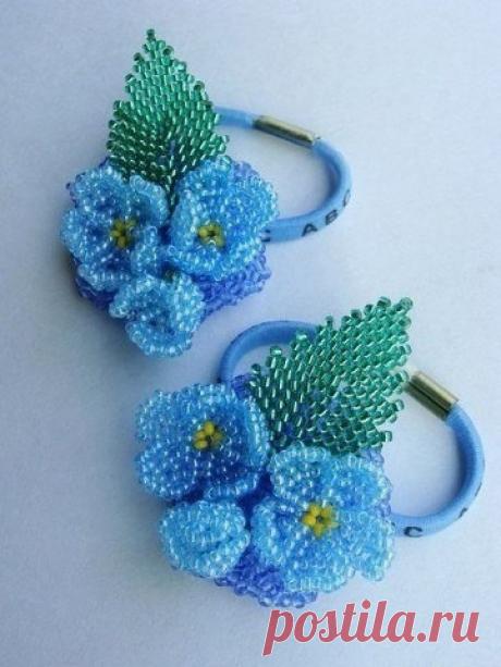 Прекрасные незабудки из бисера