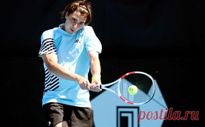 Шестая ракетка России сменил спортивное гражданство. Александр Шевченко теперь будет выступать за Казахстан. 23-летний теннисист сейчас занимает 48-е место в рейтинге ATP