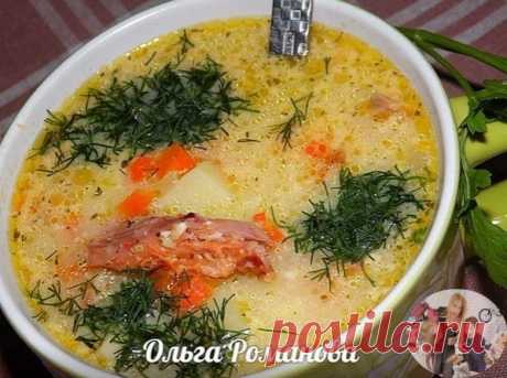 Подборка первых блюд

 1. Ароматный супчик с копчёной курицей и плавленным сырком

копчёный окорочок - 300 гр
плавленный сыр - 3 стол ложи (у меня виола )
картошка - 3 шт
морковь - 1 шт
репчатый лук - 1 шт
зелень укропа - для подачи
соль и специи - по вкусу
растительное масло - для жарки
Сварить окорочок ,вынуть из бульона разобрать на волокна и переложить обратно в бульон
Далее добавить нарезанный кубиками картофель и мелко нарезанную морковь (или натёртая на тёрке )
Репч...