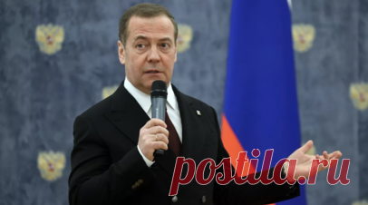 Медведев: там, где появляются янки, — жди беды. Там, где появляются янки, — жди беды, заявил зампред Совбеза России Дмитрий Медведев. Америка и её сателлиты пытаются распространить свои стратегические границы практически на все регионы мира, подчеркнул он, выступая на марафоне «Знание.Первые» в рамках Всемирного фестиваля молодёжи. Читать далее