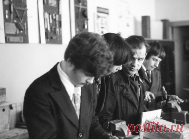 Какими были обычные школьные будни старшеклассников конца 1970-х | ЛЮБИМОЕ ВРЕМЯ | Яндекс Дзен