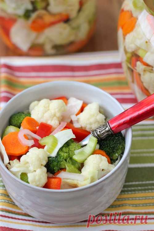 Marinated Assorted Vegetable Salad Who else is always looking for easy, make ahead recipes for parties and entertaining? They are SO convenient, especially for […]