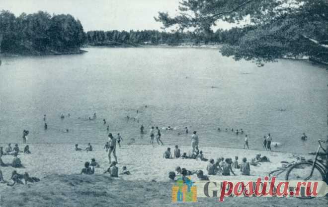 Лодейное поле, Россия - Городской пляж в парке Озерко - 1967-й год - г3858 | GRADY.ru